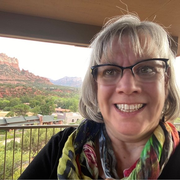 Welcome Friends The Den is open for your shopping pleasure Watch for LIVE SHOWS - Picture 9 of 16